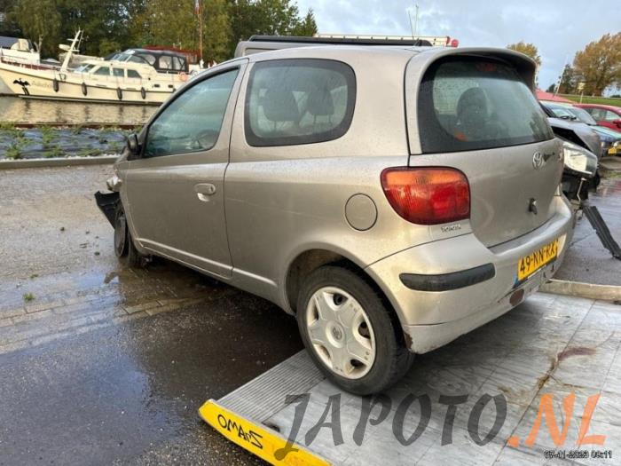 Toyota Yaris 1.0 16V VVT-i Sloopvoertuig (2004, Grijs)