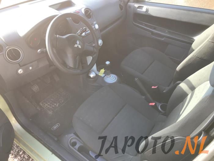 Mitsubishi Colt 1.3 16V Sloopvoertuig (2006, Groen)