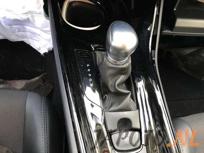 Toyota C-HR 1.8 16V Hybrid Sloopvoertuig (2022, Zwart)