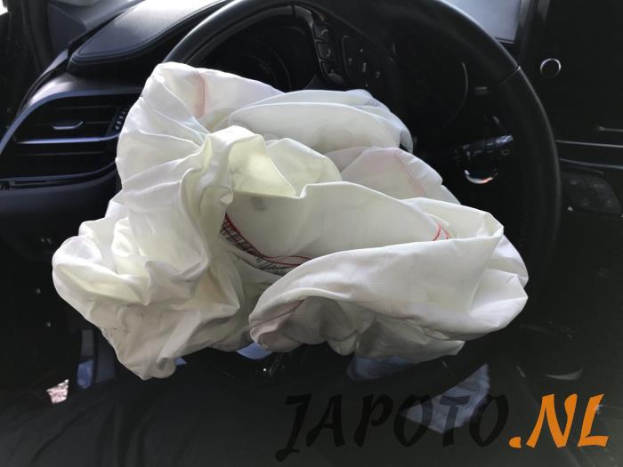 Toyota C-HR 1.8 16V Hybrid Sloopvoertuig (2022, Zwart)