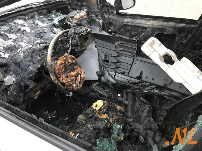 Toyota Yaris III 1.5 16V Dual VVT-iE Sloopvoertuig (2018, Metallic, Grijs)