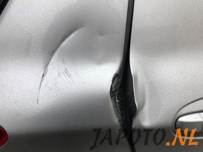 Toyota Yaris III 1.5 16V Dual VVT-iE Sloopvoertuig (2018, Metallic, Grijs)