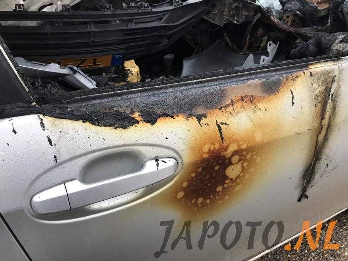 Toyota Yaris III 1.5 16V Dual VVT-iE Sloopvoertuig (2018, Metallic, Grijs)