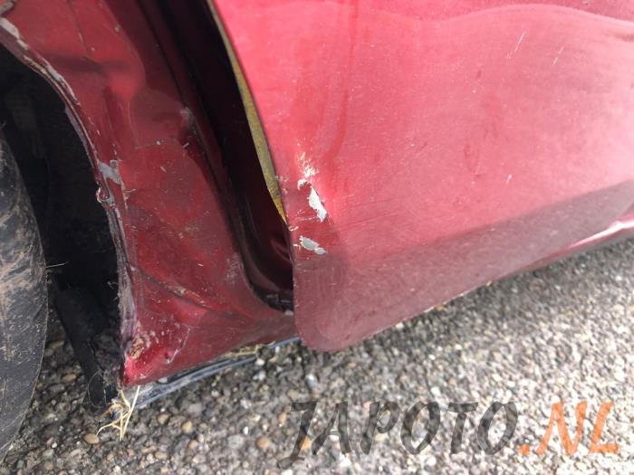 Toyota Yaris III 1.33 16V Dual VVT-I Sloopvoertuig (2011, Rood)