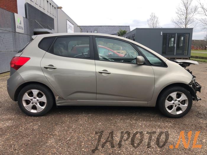 Kia Venga 1.4 CVVT 16V Sloopvoertuig (2014, Metallic, Grijs)