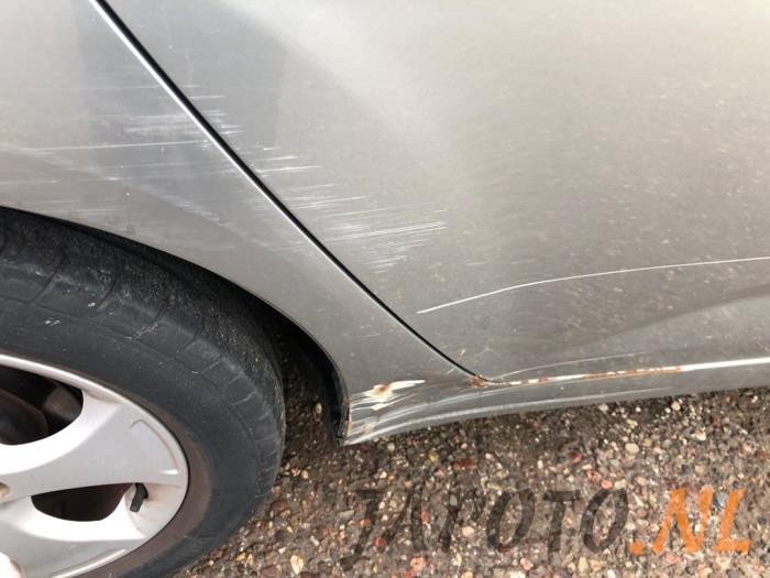 Kia Venga 1.4 CVVT 16V Sloopvoertuig (2014, Metallic, Grijs)