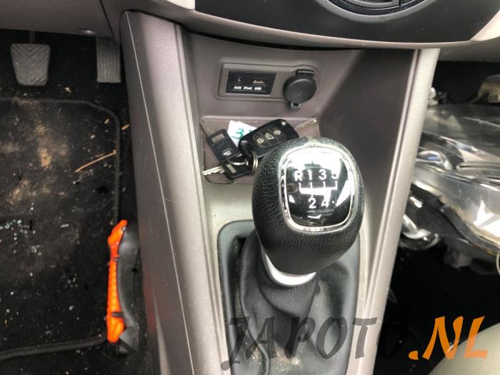 Kia Venga 1.4 CVVT 16V Sloopvoertuig (2014, Metallic, Grijs)