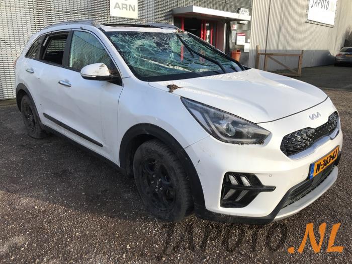 Kia Niro I 1.6 GDI Hybrid Sloopvoertuig (2021, Wit)