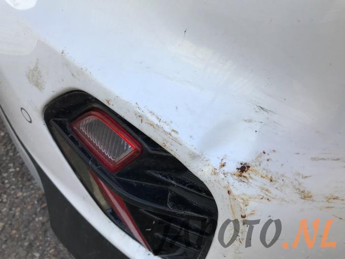 Kia Niro I 1.6 GDI Hybrid Sloopvoertuig (2021, Wit)