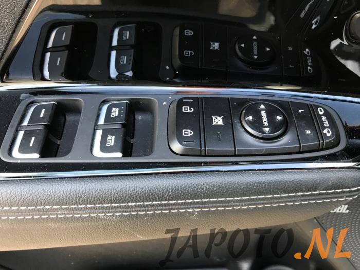 Kia Niro I 1.6 GDI Hybrid Sloopvoertuig (2021, Wit)