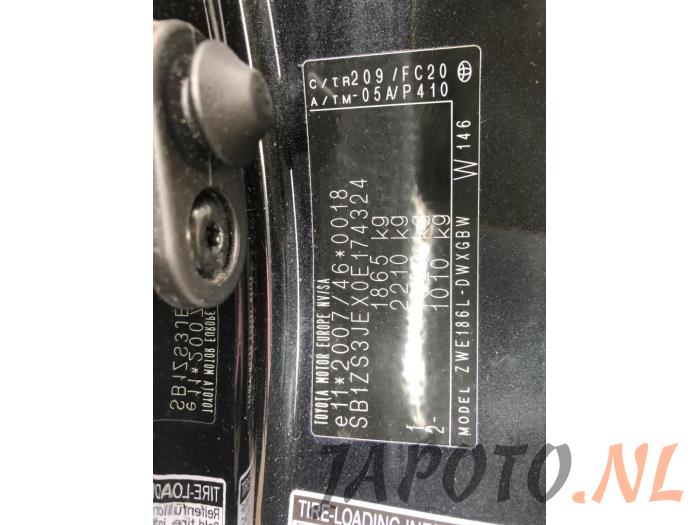 Toyota Auris Touring Sports 1.8 16V Hybrid Sloopvoertuig (2015, Zwart)