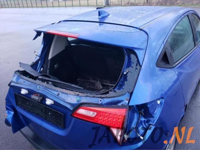 Honda HR-V 1.5 i-VTEC 16V Sloopvoertuig (2016, Metallic, Blauw)