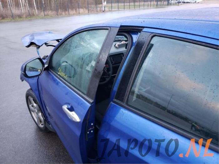 Honda HR-V 1.5 i-VTEC 16V Sloopvoertuig (2016, Metallic, Blauw)