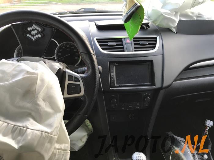 Suzuki Swift 1.6 Sport VVT 16V Sloopvoertuig (2015, Wit)