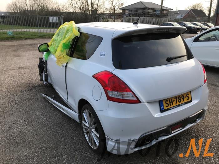 Suzuki Swift 1.6 Sport VVT 16V Sloopvoertuig (2015, Wit)
