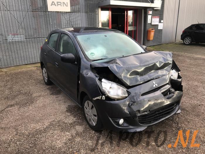 Mitsubishi Space Star 1.0 12V Sloopvoertuig (2015, Donker, Grijs)