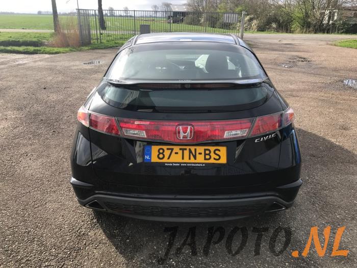 Honda Civic 1.8i VTEC 16V Sloopvoertuig (2006, Zwart)