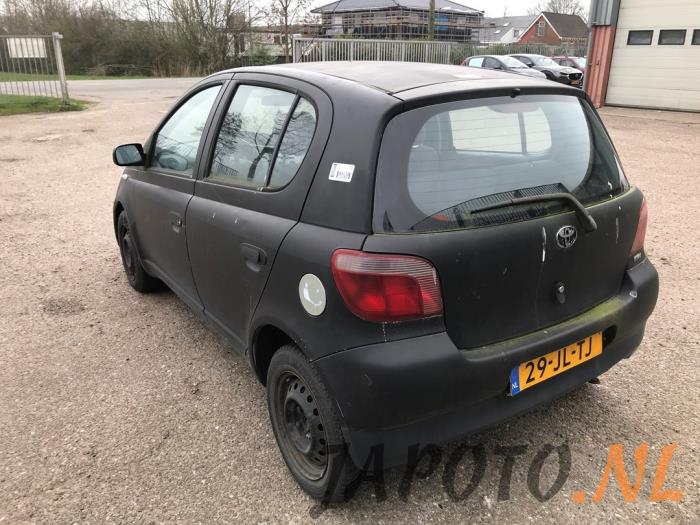 Toyota Yaris 1.3 16V VVT-i Sloopvoertuig (2002, Zwart)