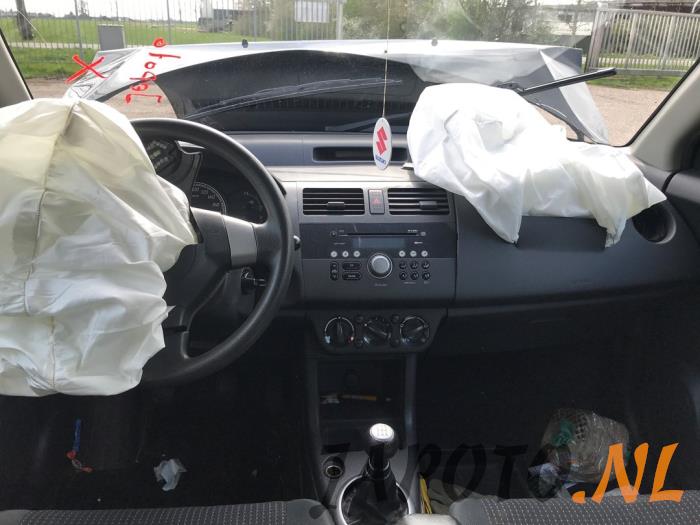 Suzuki Swift 1.3 VVT 16V Sloopvoertuig (2007, Zwart)