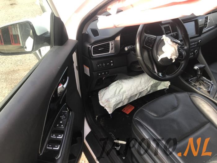 Kia Niro I 1.6 GDI PHEV Sloopvoertuig (2018, Wit)