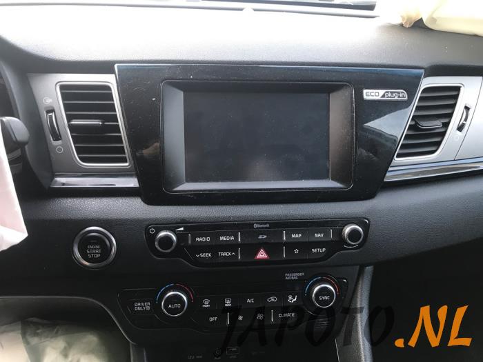 Kia Niro I 1.6 GDI PHEV Sloopvoertuig (2018, Wit)