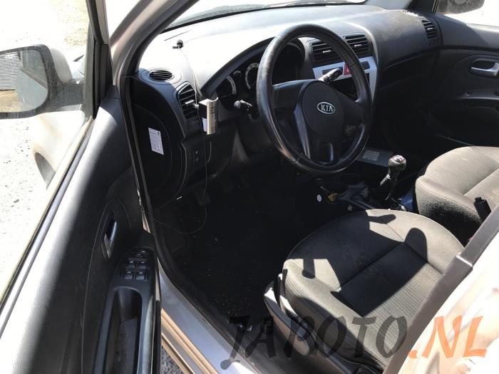 Kia Picanto 1.0 12V Sloopvoertuig (2010, Grijs)