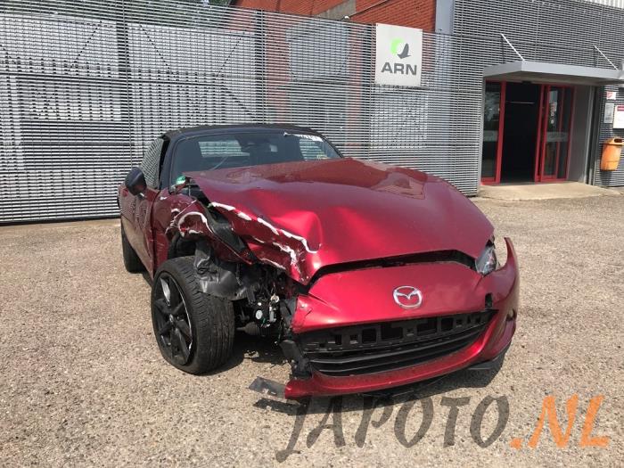 Mazda MX-5 RF 2.0 SkyActiv G-184 16V Sloopvoertuig (2018, Metallic, Rood)
