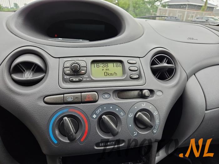 Toyota Yaris 1.0 16V VVT-i Sloopvoertuig (1999, Blauw)