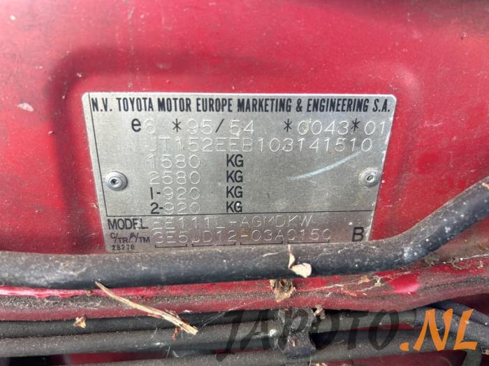 Toyota Corolla 1.3 16V Sloopvoertuig (1999, Rood)