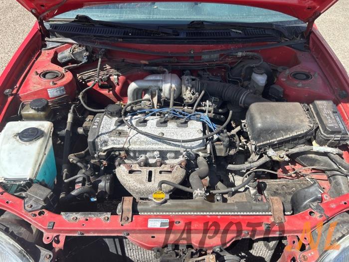Toyota Corolla 1.3 16V Sloopvoertuig (1999, Rood)