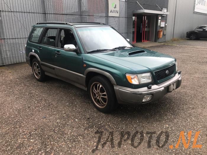 Subaru Forester 2.0 16V S-Turbo Sloopvoertuig (2000, Groen, Grijs)