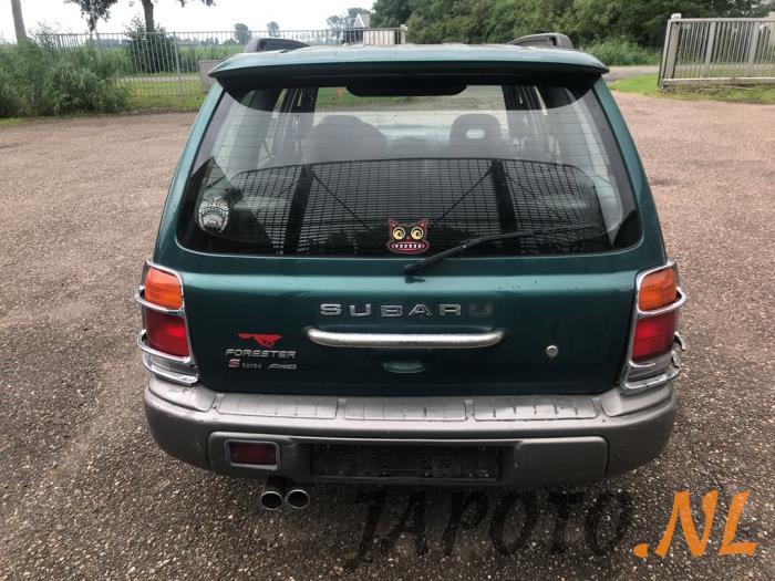 Subaru Forester 2.0 16V S-Turbo Sloopvoertuig (2000, Groen, Grijs)