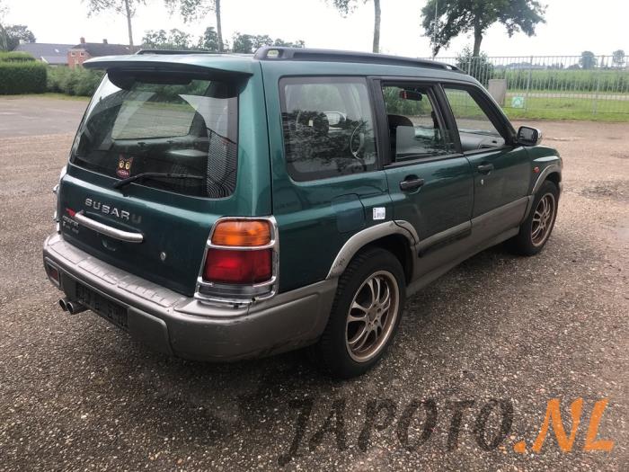 Subaru Forester 2.0 16V S-Turbo Sloopvoertuig (2000, Groen, Grijs)