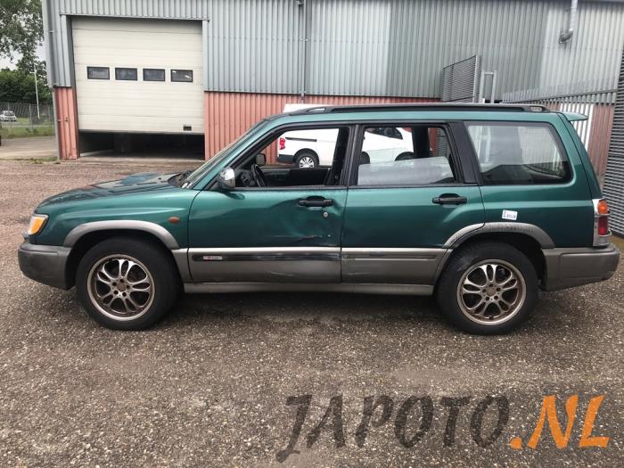 Subaru Forester 2.0 16V S-Turbo Sloopvoertuig (2000, Groen, Grijs)