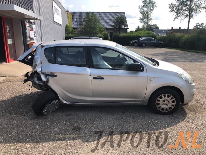 Hyundai i20 1.2i 16V Sloopvoertuig (2011, Grijs)