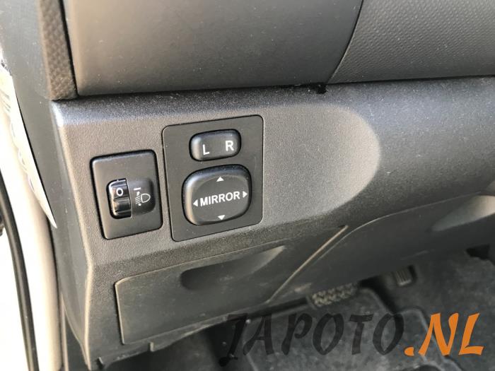 Toyota Yaris II 1.3 16V VVT-i Sloopvoertuig (2007, Grijs)