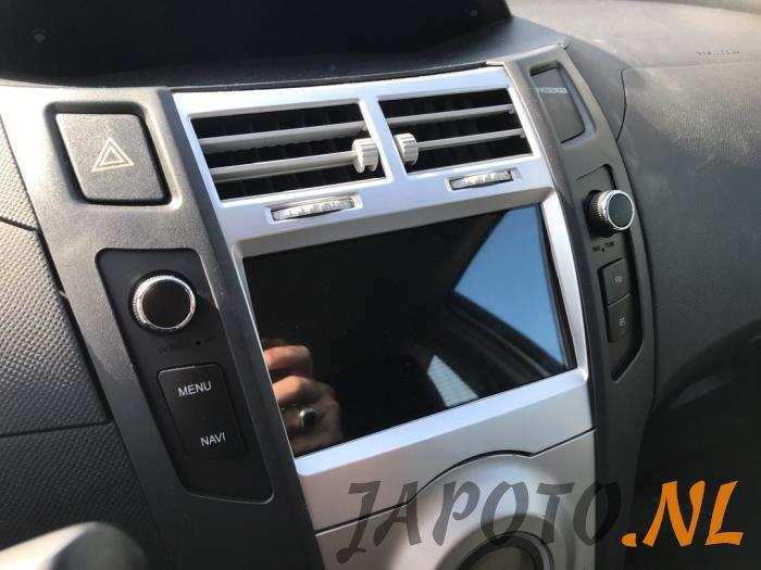 Toyota Yaris II 1.3 16V VVT-i Sloopvoertuig (2007, Grijs)