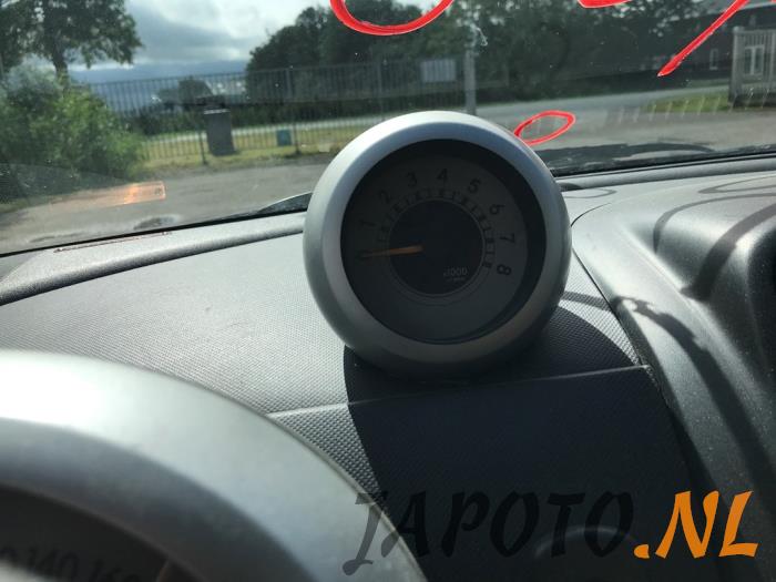 Daihatsu Sirion 2 1.3 16V DVVT Sloopvoertuig (2005, Beige)