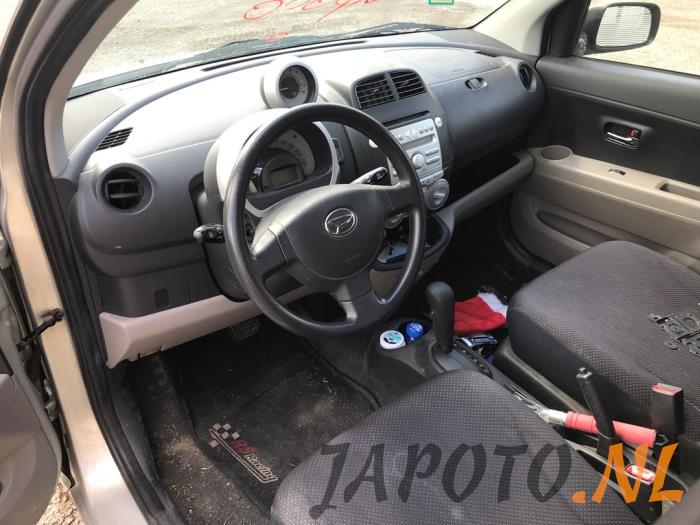 Daihatsu Sirion 2 1.3 16V DVVT Sloopvoertuig (2005, Beige)