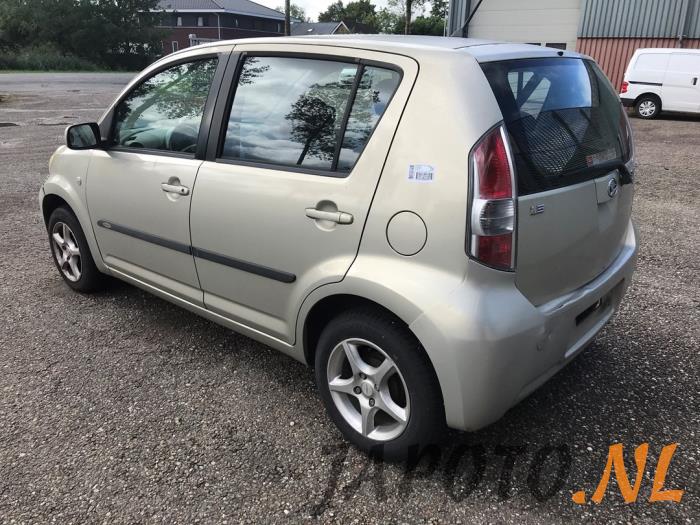 Daihatsu Sirion 2 1.3 16V DVVT Sloopvoertuig (2005, Beige)
