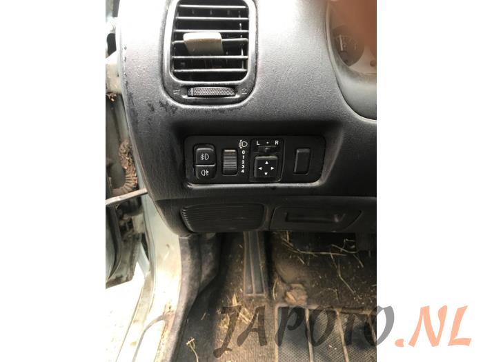 Mitsubishi Carisma 1.6i 16V Sloopvoertuig (2003, Grijs)