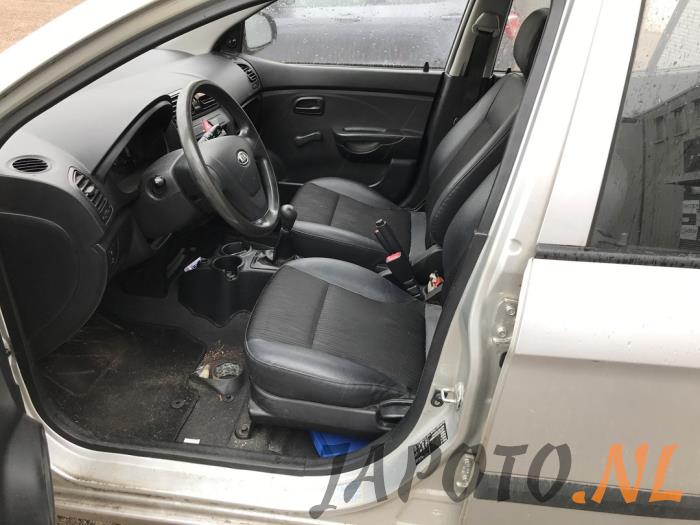 Kia Picanto 1.0 12V Sloopvoertuig (2008, Grijs)