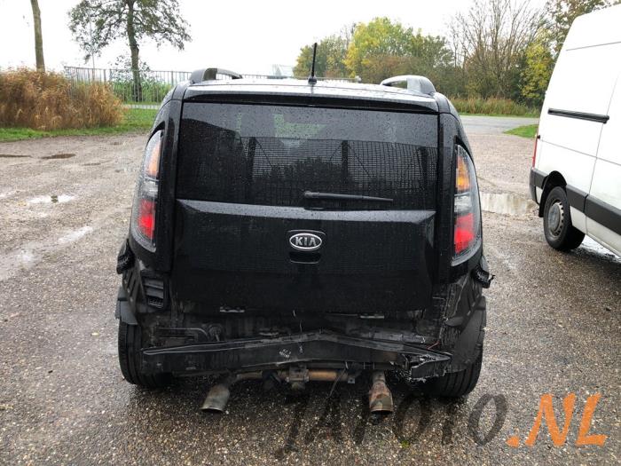 Kia Soul I 1.6 CVVT 16V Sloopvoertuig (2009, Zwart)