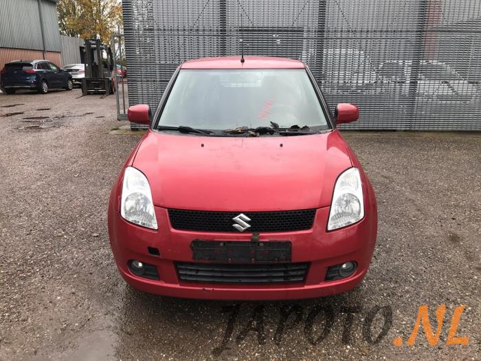 Suzuki Swift 1.3 VVT 16V Sloopvoertuig (2005, Rood)