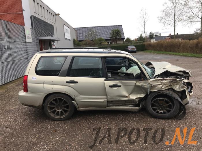 Subaru Forester 2.0 16V XT Sloopvoertuig (2005, Geel)
