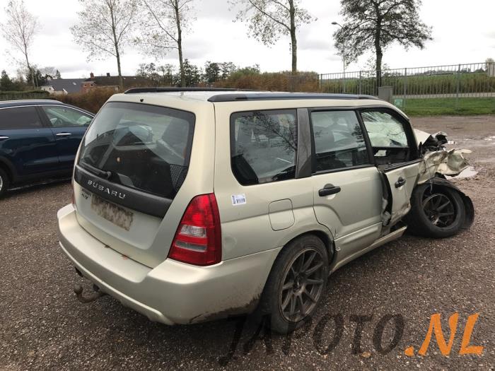 Subaru Forester 2.0 16V XT Sloopvoertuig (2005, Geel)