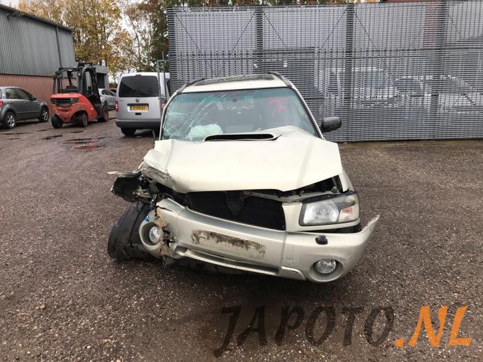 Subaru Forester 2.0 16V XT Sloopvoertuig (2005, Geel)