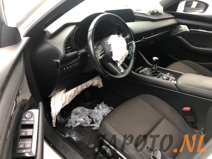 Mazda 3 Sport 2.0 SkyActiv-X M Hybrid 16V Sloopvoertuig (2020, Wit)