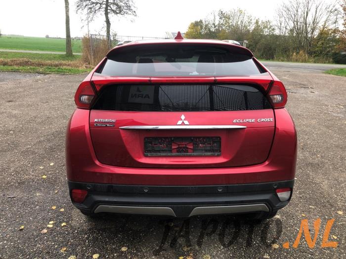 Mitsubishi Eclipse Cross 1.5 Turbo 16V 2WD Sloopvoertuig (2019, Donker, Rood)