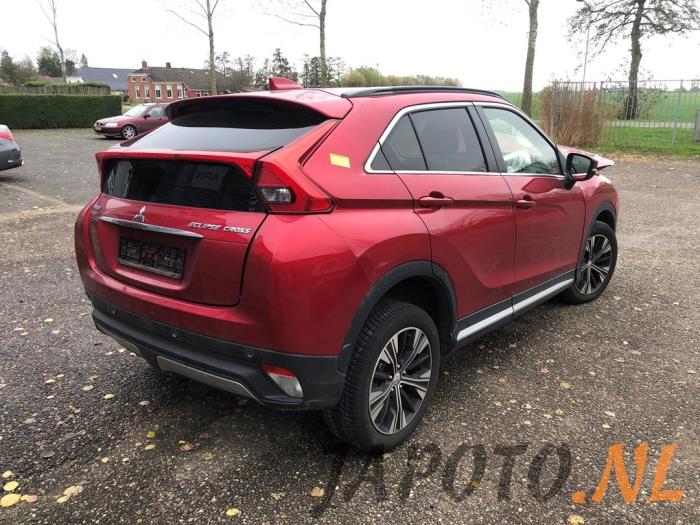 Mitsubishi Eclipse Cross 1.5 Turbo 16V 2WD Sloopvoertuig (2019, Donker, Rood)